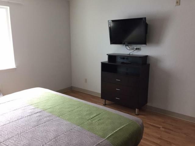 Studio 6 בורלסון מראה חיצוני תמונה